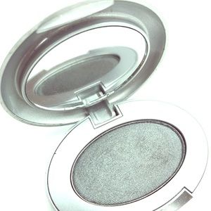 Tarina Tarantino eyeshadow